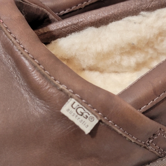 Ugg Men's Sheldon Slippers in brown leather - Picture 9 of 14